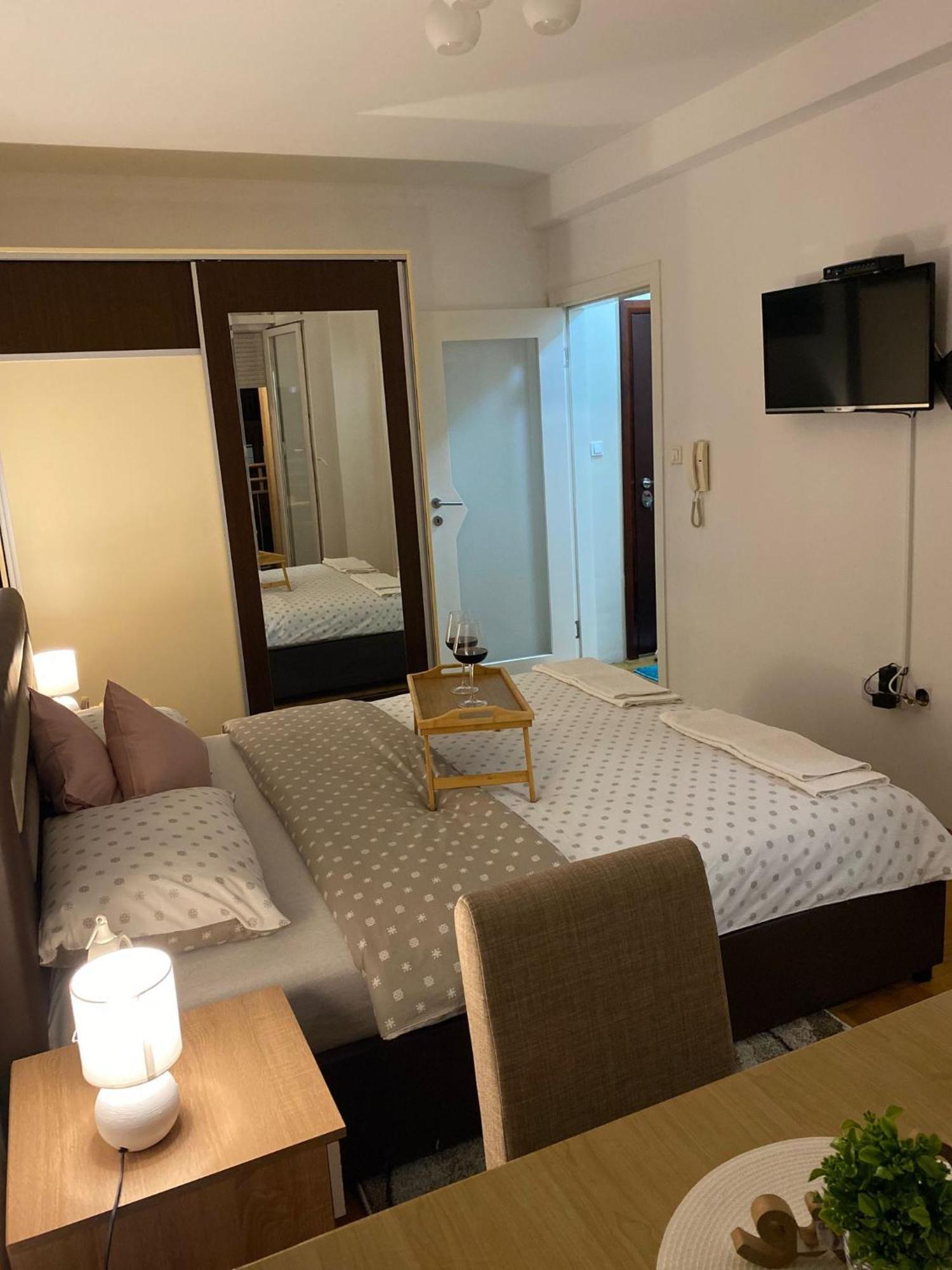 Apartman Ns Dan Centar Novi Sad Eksteriør bilde